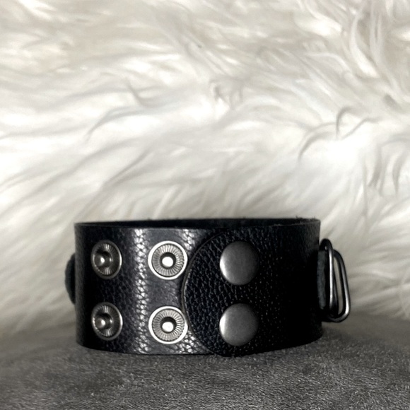 Adjustable Black Faux Leather Bracelet! - Picture 2 of 2